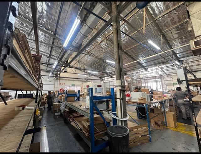 INDUSTRIAL PROPERTY TO RENT IN NORTH END